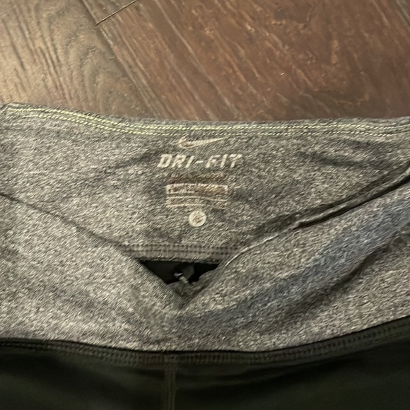 Nike Crop Drawstring Capris - Picture 2 of 8
